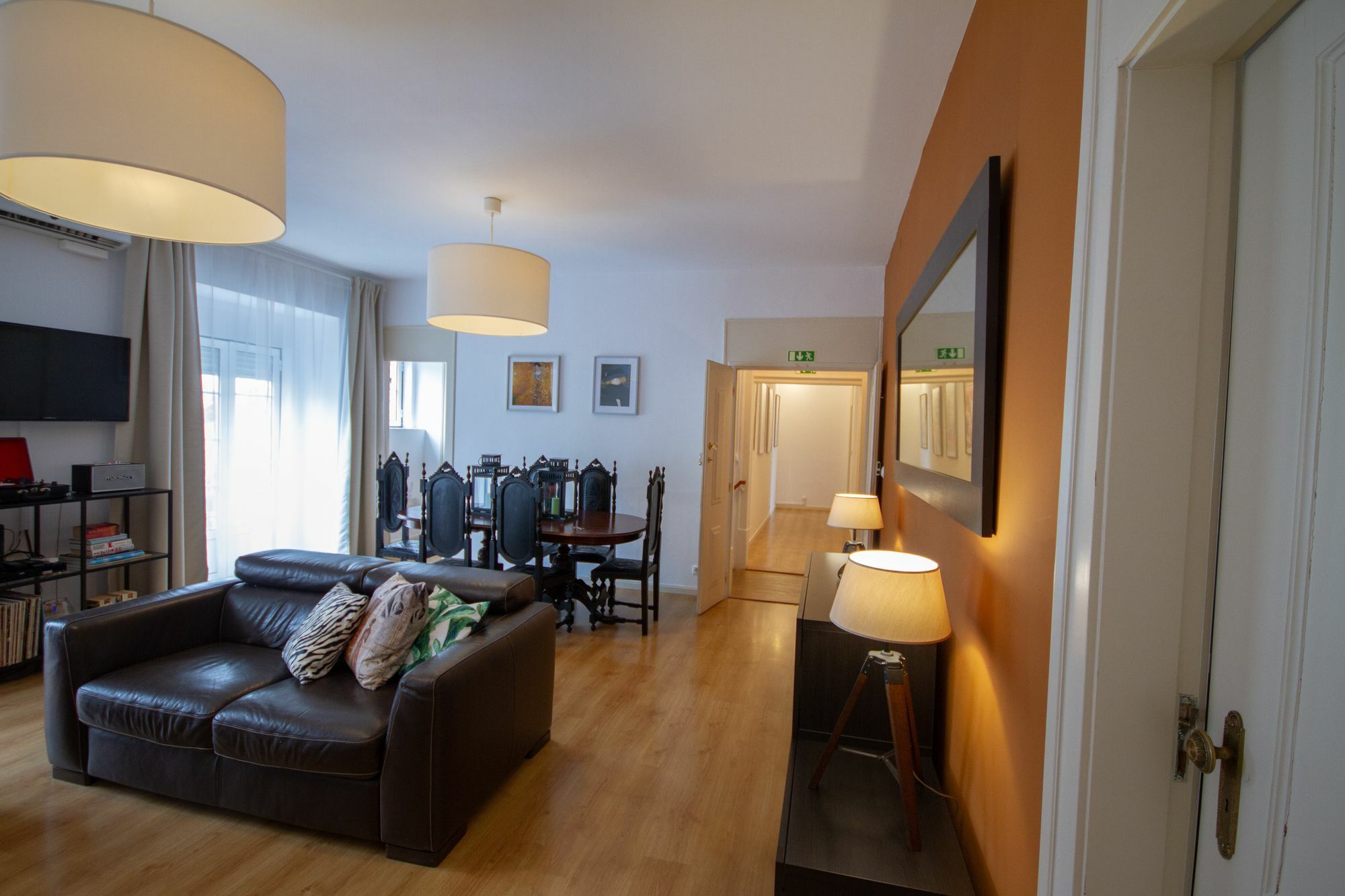 Apartment Sweet Arts *